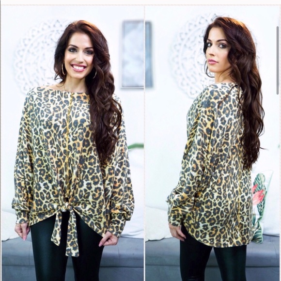 Tops - New! Clearance Leopard Ultra Soft Twist Knot top